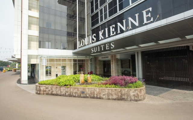 Louis Kienne Suite Cikarang
