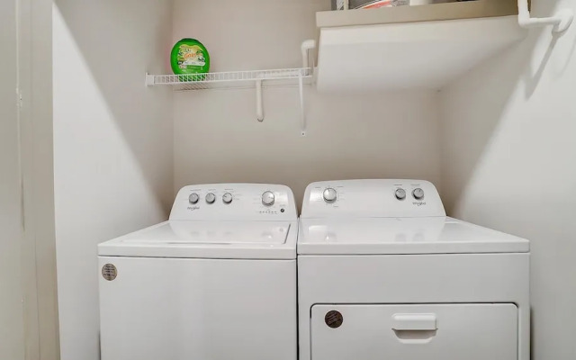 FRONTDESK Axel Row Apts Avondale Birmingham