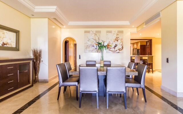 Frontline beach 3 bedroom apartment