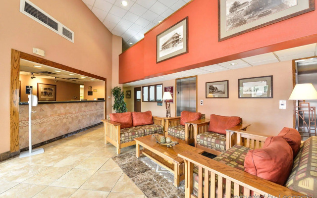 Holiday Inn Express & Suites Phoenix - Tempe by IHG