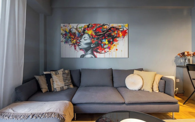 Zephyr 3-Bedroom Apartment in Athens