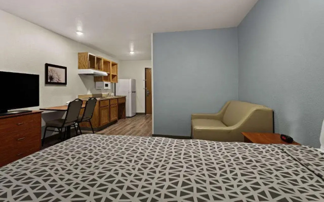 WoodSpring Suites Greenville Central I-85