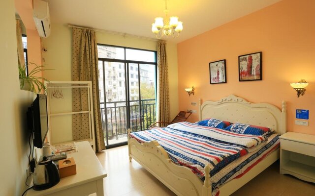 Shanshan gap Year Hotel