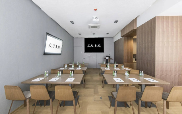 Hotel Cubo