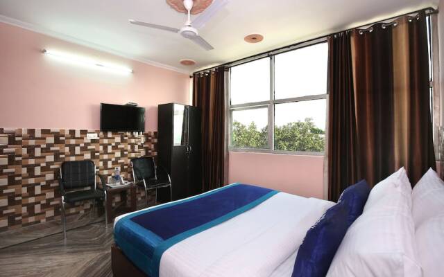 OYO 9740 Hotel Him Sagar