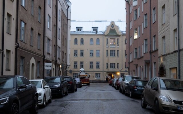 2ndhomes Unique 2-Story Home with Spa