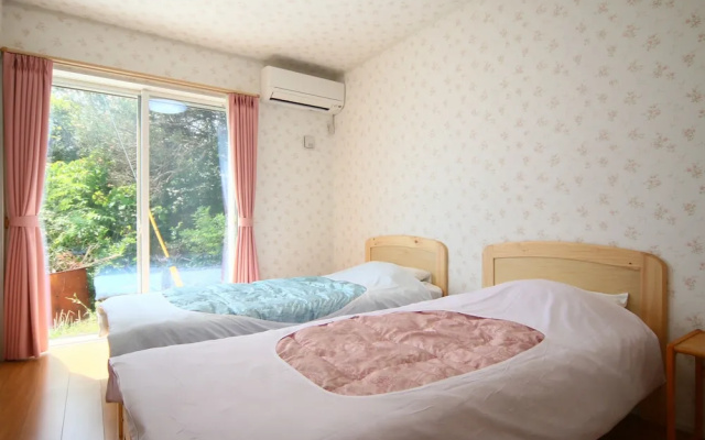 Pension & Condominium Palm Village