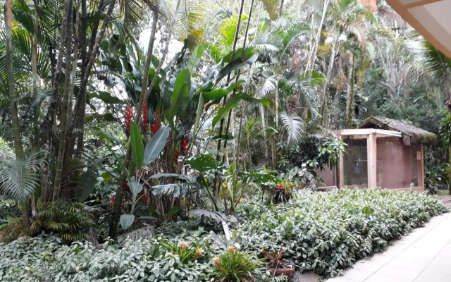 Condominio Amarilis Flat