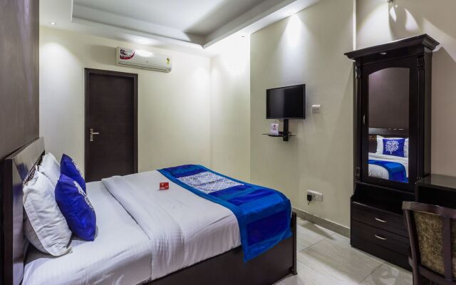 OYO 6796 Retreat Suites Inn