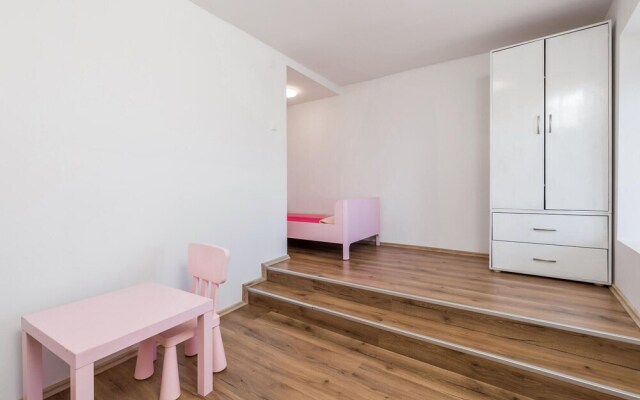 Awesome Home in Bregi With Jacuzzi, Wifi and 4 Bedrooms