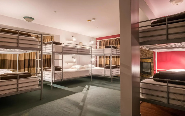 Samesun Banff - Hostel