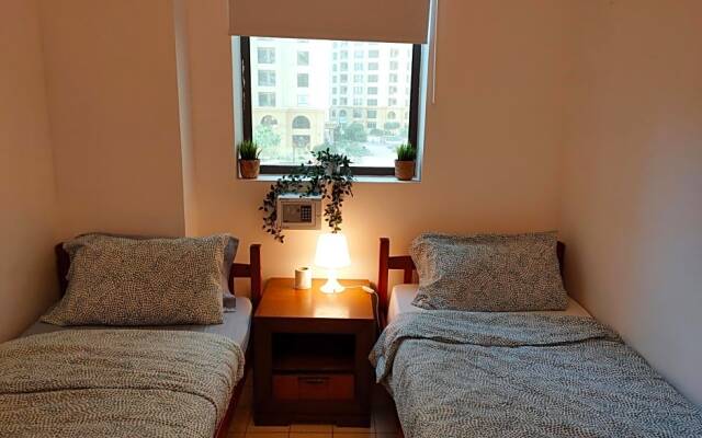 Bombay Backpackers DXB - Adults Only