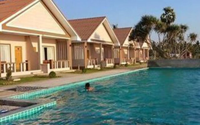 Grand Ngwe Saung Resort