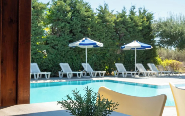 Triantafillas Suites