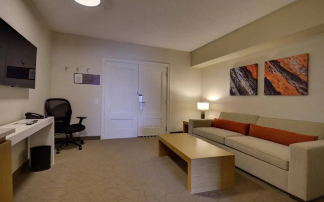 Renaissance Chicago Glenview Suites Hotel