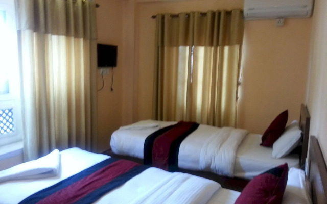 Hotel Happy Home