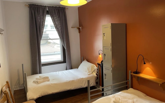 Barefoot Inn