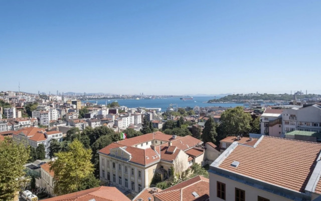 Missafir Historical and Central Flat in Beyoglu