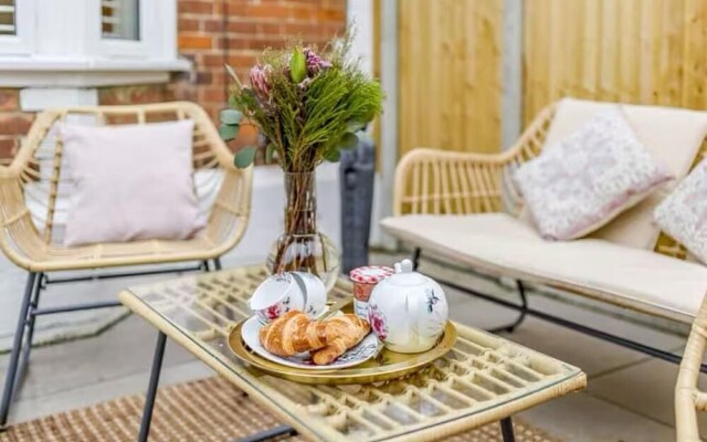 Romantic 1-bed House in Whitstable Real gem !