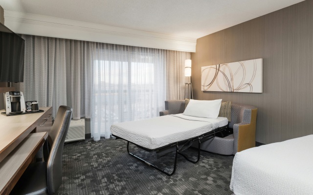 Courtyard by Marriott Toronto Vaughan