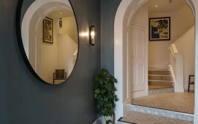 Cathedral Yard - An Exclusive Private Apartment on Cathedral Green, Exeter