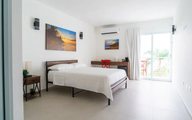 Red Flamboyan Guesthouse