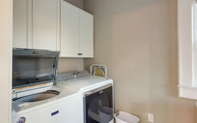 Charming Cincinnati Home w/ Spacious Deck!