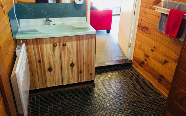 Anglers Reach Lakeside Village