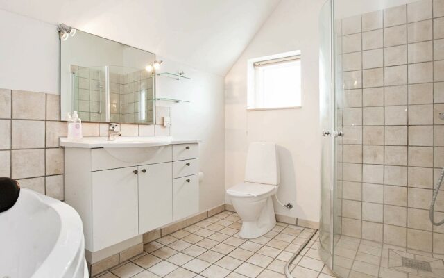 8 Person Holiday Home in Vaeggerlose