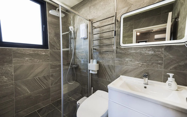 Deep blue 23 B&B