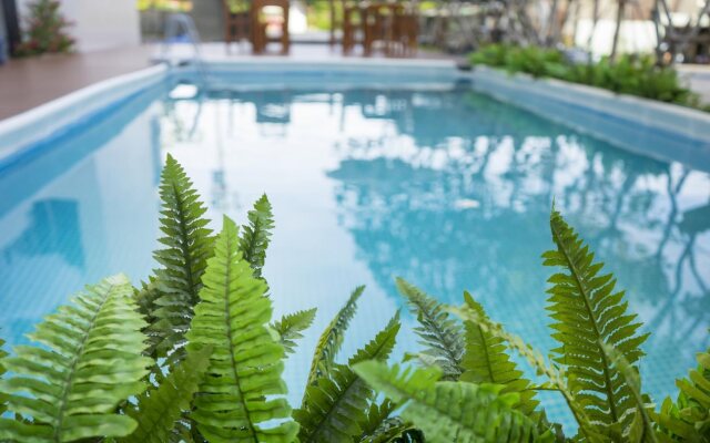 1000-10000 Residence & Holtel