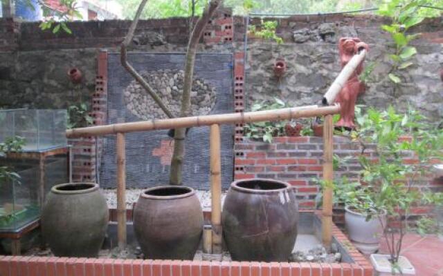 Cat Ba Garden House