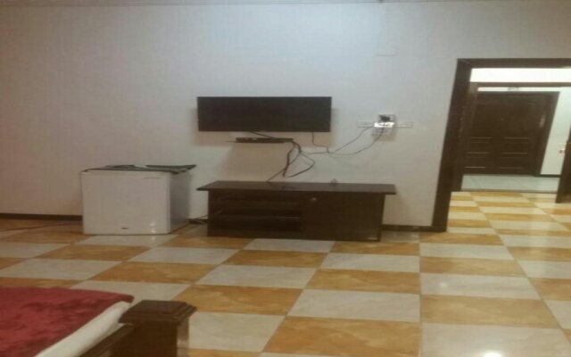 Al Eairy Furnished Apartments Tabuk 2