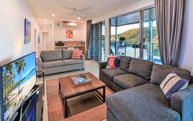The Vue on Hamilton Island Deluxe Ocean View 4 Bedroom Refurbished Hou – Guest Rooms – Hamilton Island