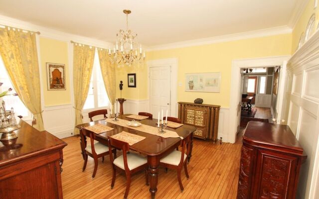 Auberge Chesley's Inn