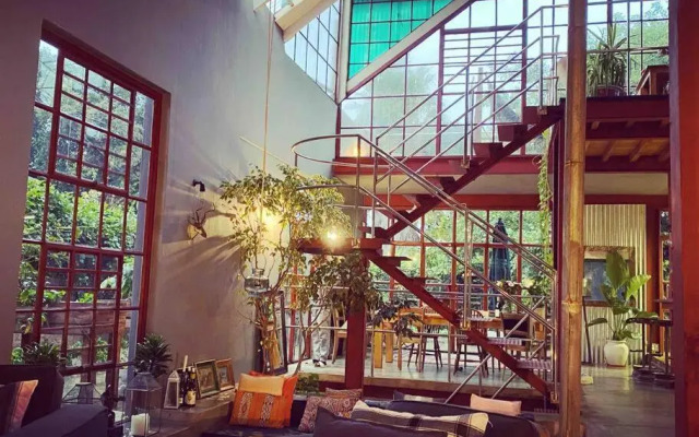 (Sub)urban retreat