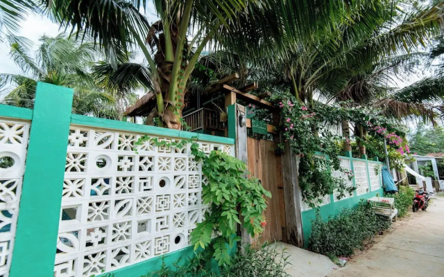 Salt Villa 3BR Oceanview An Bang Beach