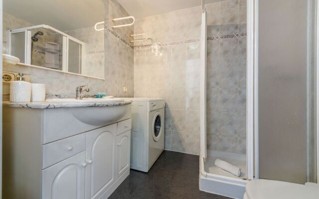 Holidays2Benal Beach