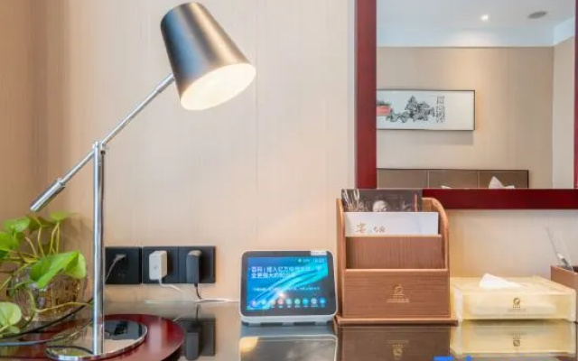 News Rezen Hotel