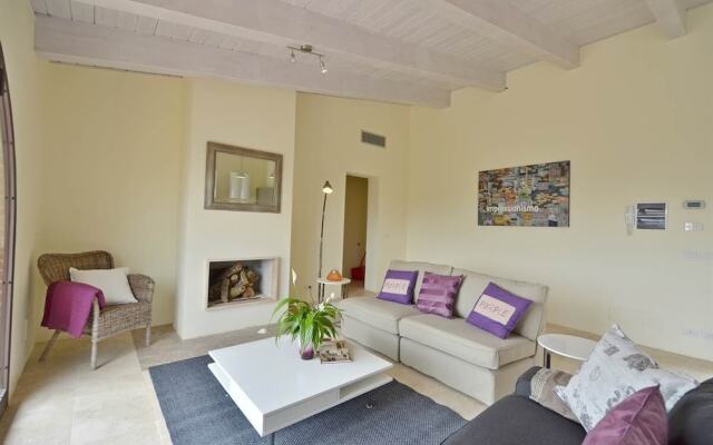 Luxury 2 Rooms Apt Rosemary in Siena Resort