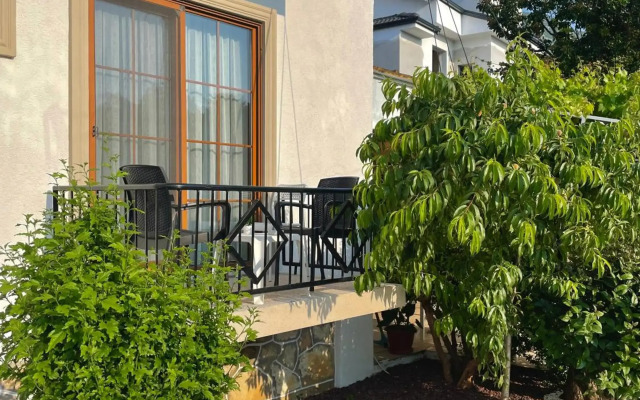 Cennet Hotel