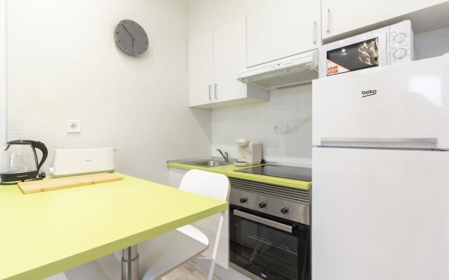 Dobo Homes Ronda De Valencia Apartment