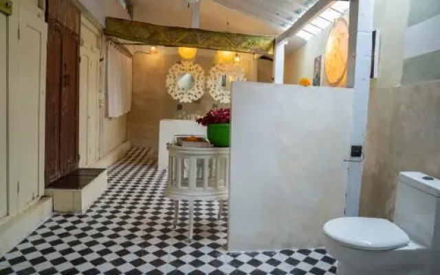 卡利斯别墅酒店(Villa Kalis)
