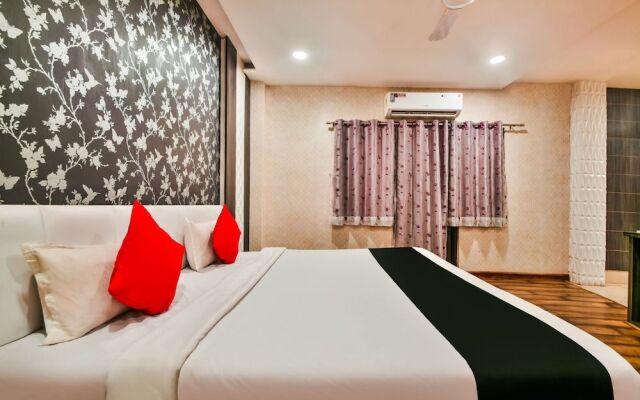Capital O 39418 Hotel Harsh Deep
