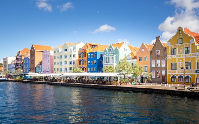 Luxurious Yacht View Apt w Balcony at Famous Handelskade