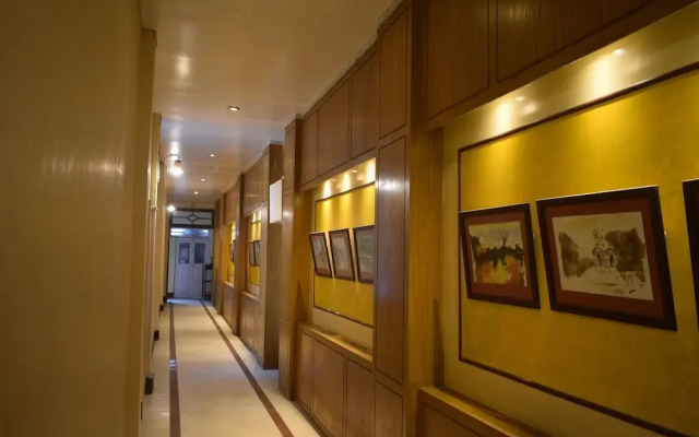 Pineridge Hotel