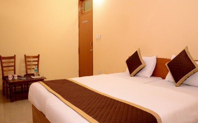 OYO 4202 Hotel T24