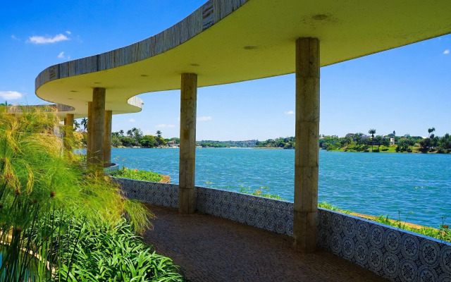 Jacuzzi Privativa e Vista a Lagoa da Pampulha