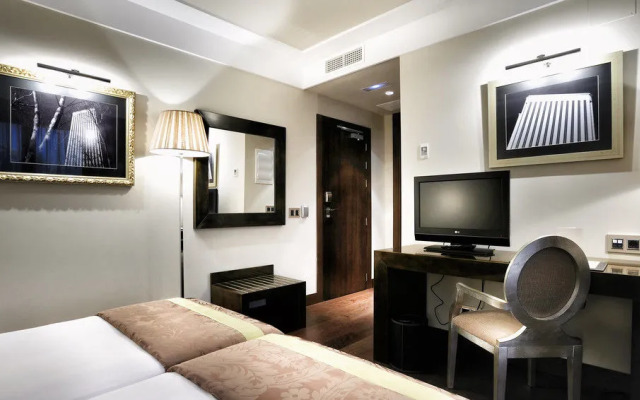 Hotel Jardin Real De Mirasierra