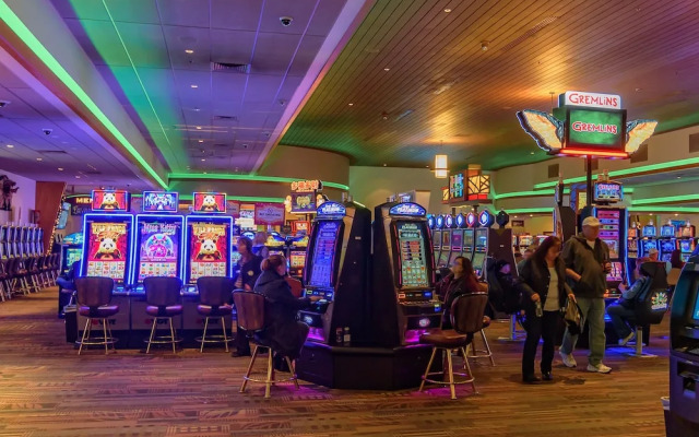 7 Cedars Hotel & Casino